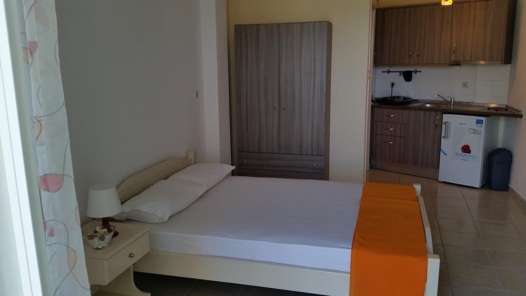 Amparoudes Apartment Kriopigi Room photo